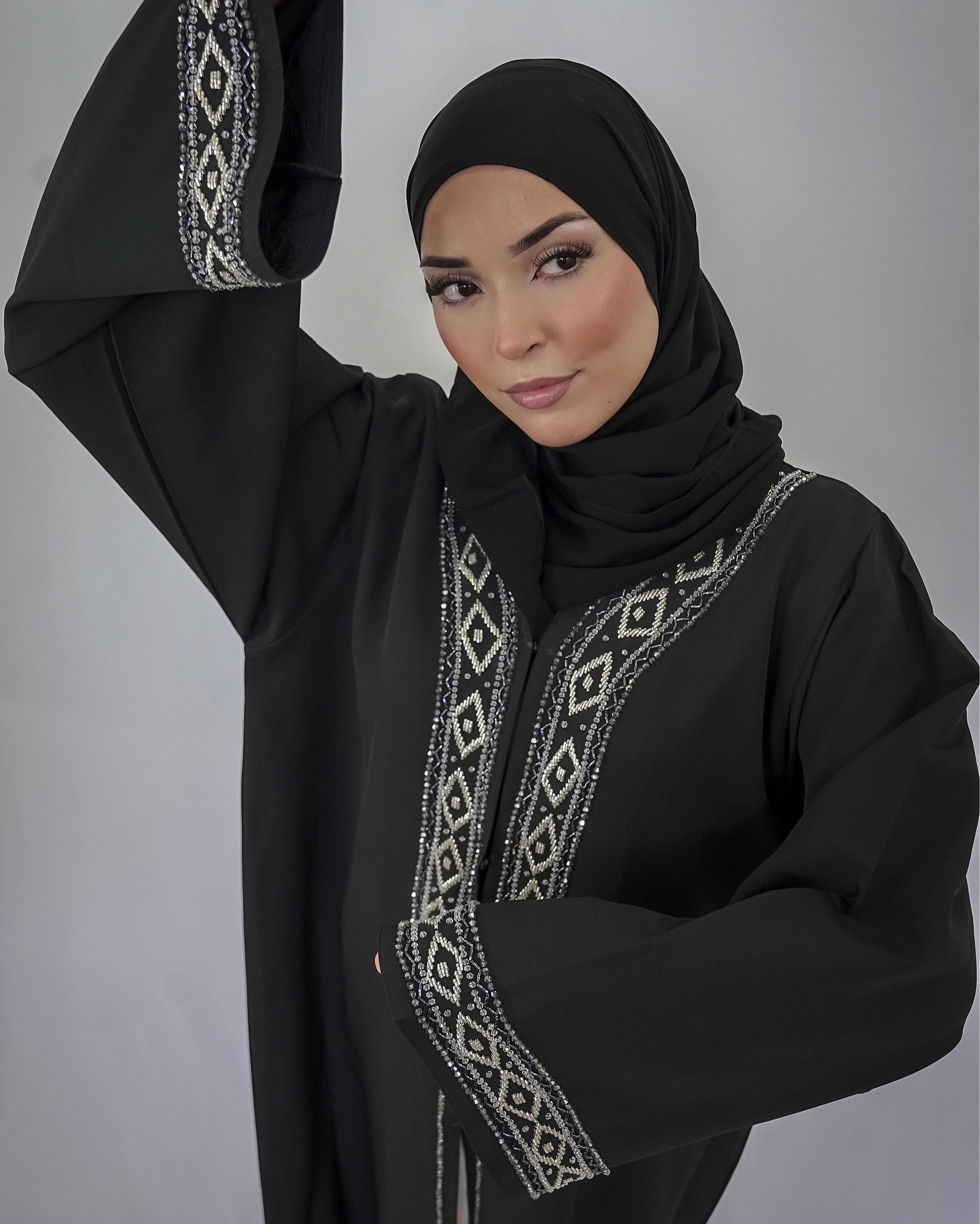 Qamar Abaya