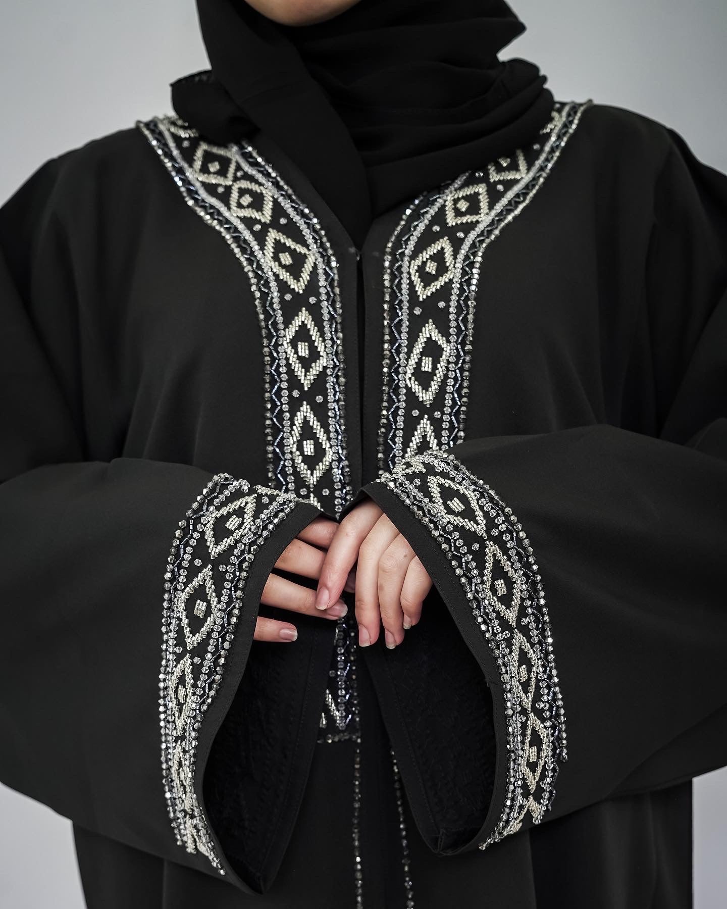 Qamar Abaya